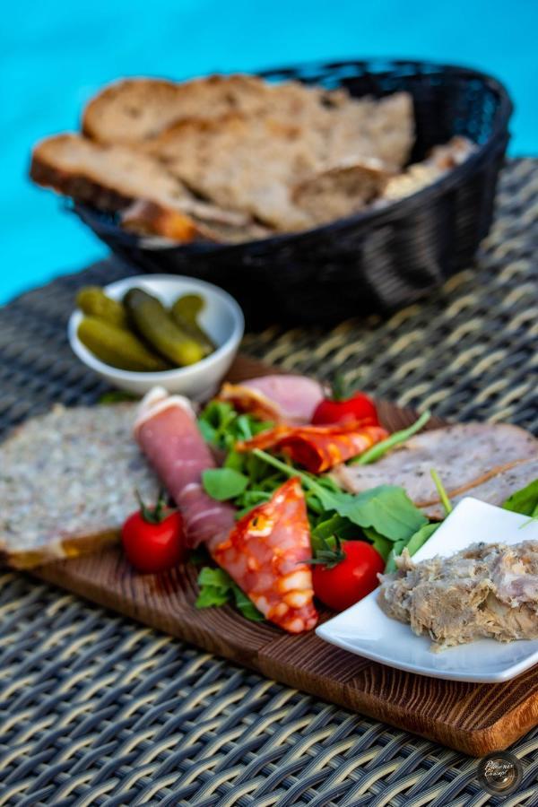 Le Petit Moulin Du Rouvre 호텔 Saint-Pierre-de-Plesguen 외부 사진
