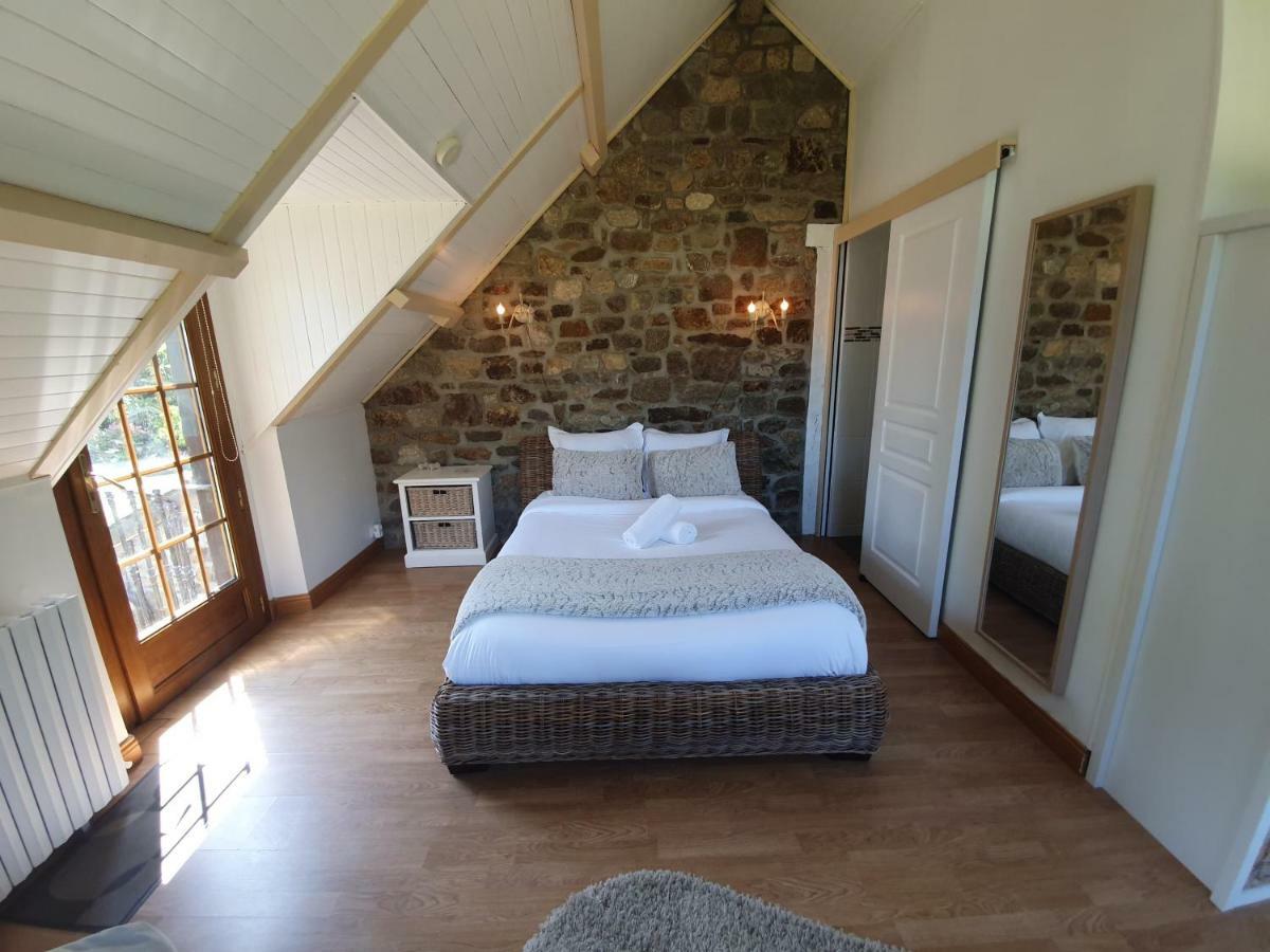Le Petit Moulin Du Rouvre 호텔 Saint-Pierre-de-Plesguen 외부 사진