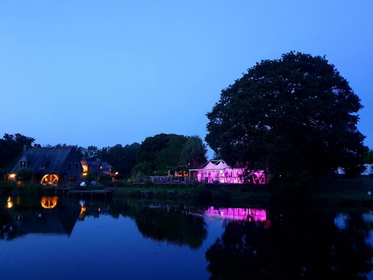 Le Petit Moulin Du Rouvre 호텔 Saint-Pierre-de-Plesguen 외부 사진